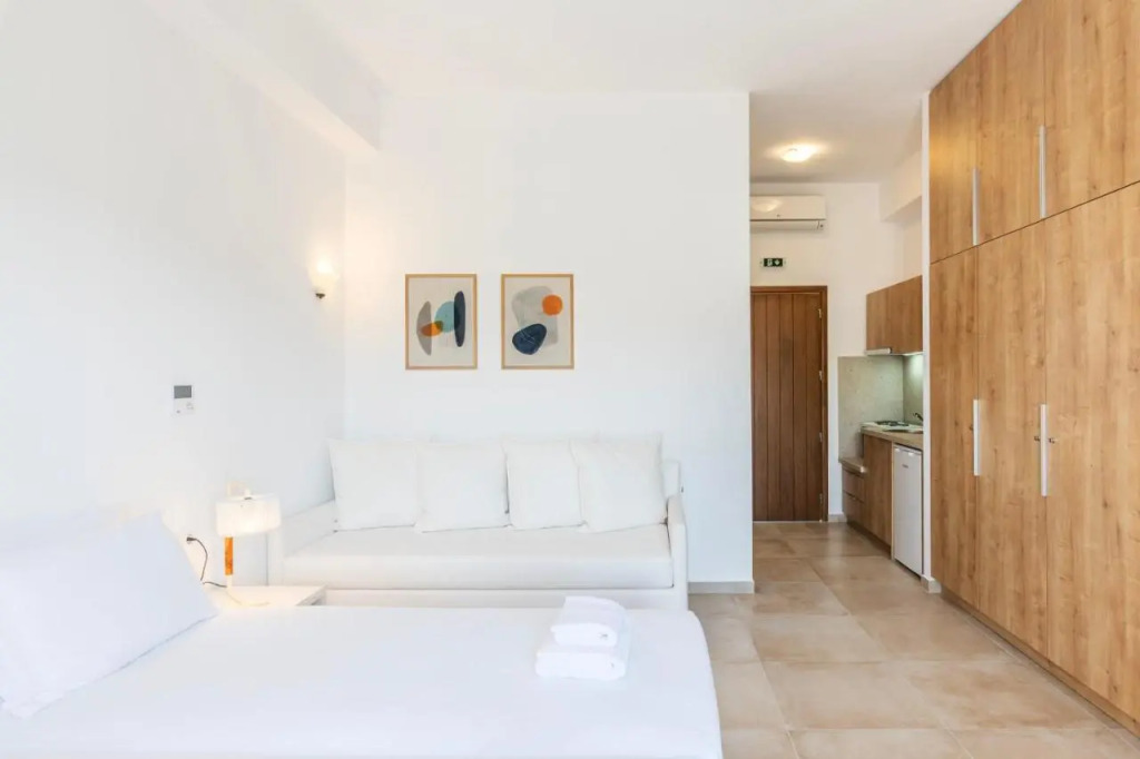 Mykonaki Hotel
