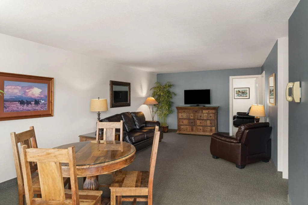 Travelodge by Wyndham Gardiner Yellowstone Park North Entr