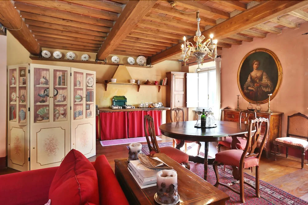 Delfina by Vacation in Lucca