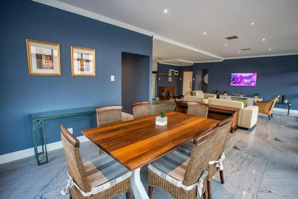 uSHAKA WATERFRONT - PALATIAL PRIVATE PENTHOUSE