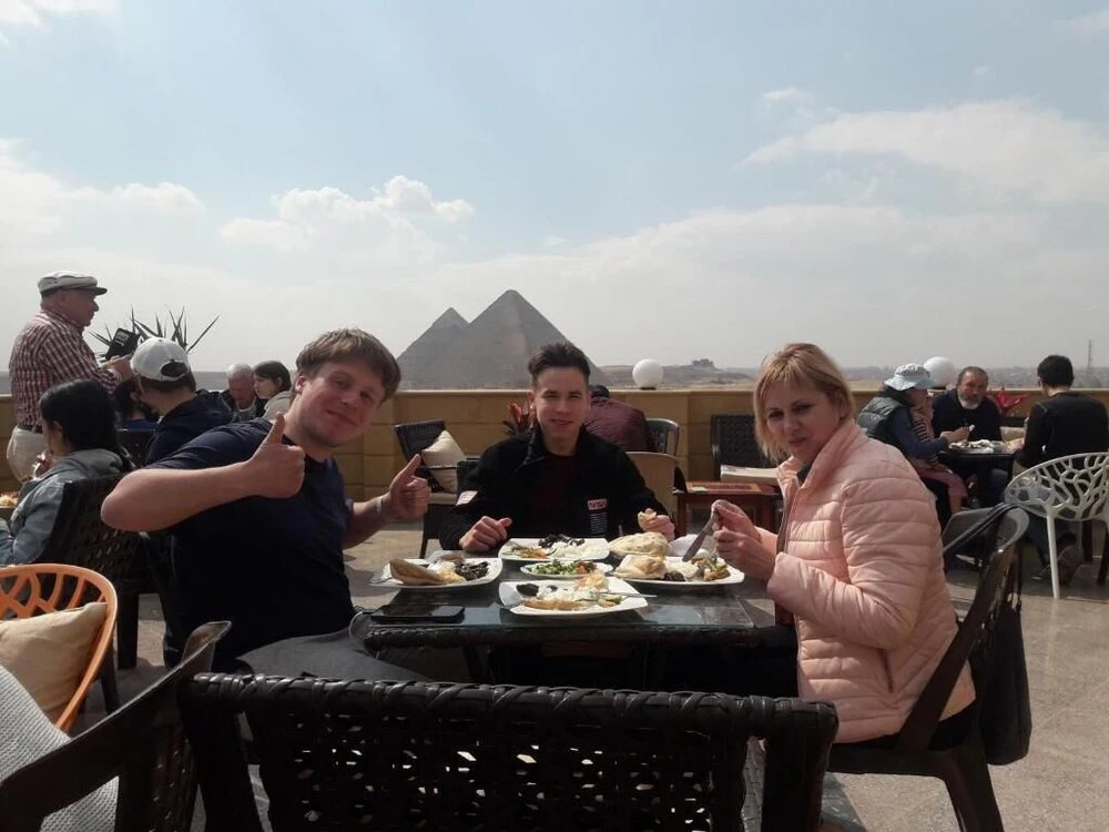 Gardenia Pyramids View Inn