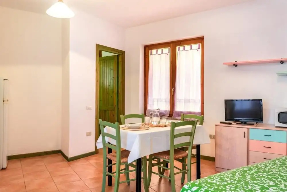 Glorious Residence Le Pavoncelle one Bedroom Sleeps Four Num1452