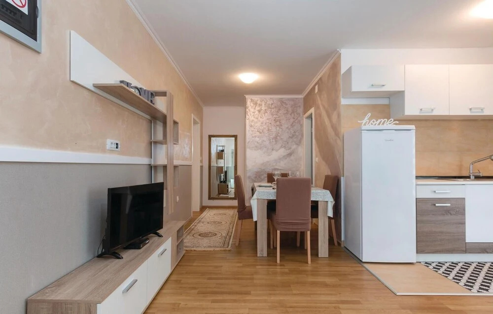 Four-Bedroom Holiday Home In Fazana