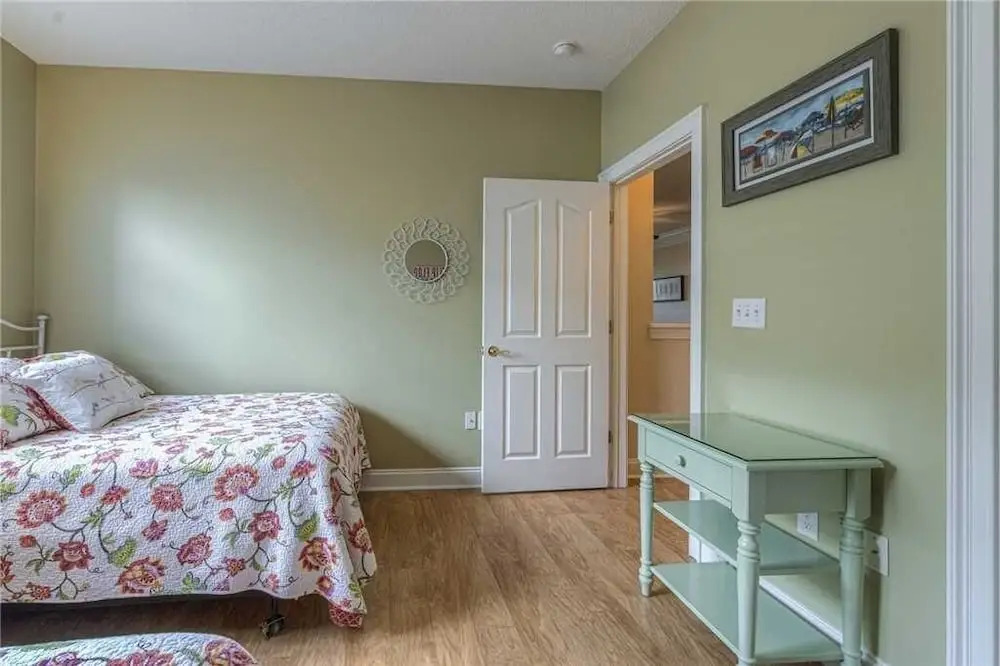 Havens 712 3 Bedroom Condo by Redawning