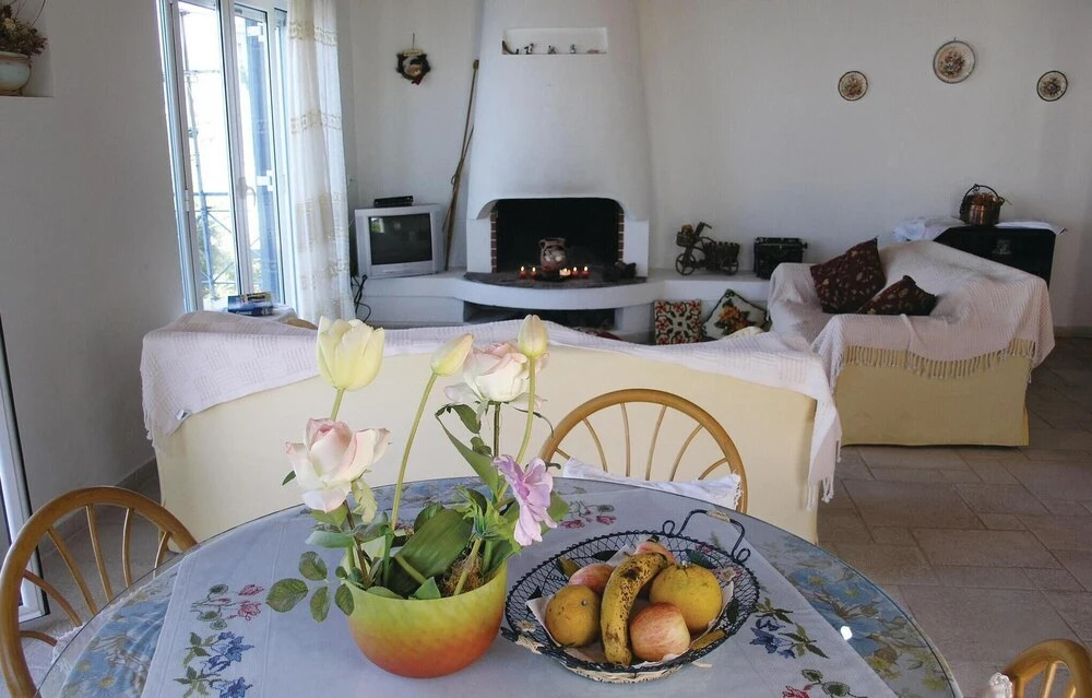 Amazing Home in Kitries Kalamata With Wifi and 2 Bedrooms