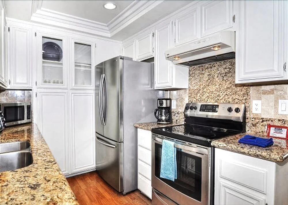 Mad Hatter 3 Bedrooms 2.5 Bathrooms Condo