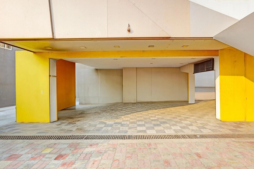 Deluxe Townhouse Arulmigu Devi Temple Chennai