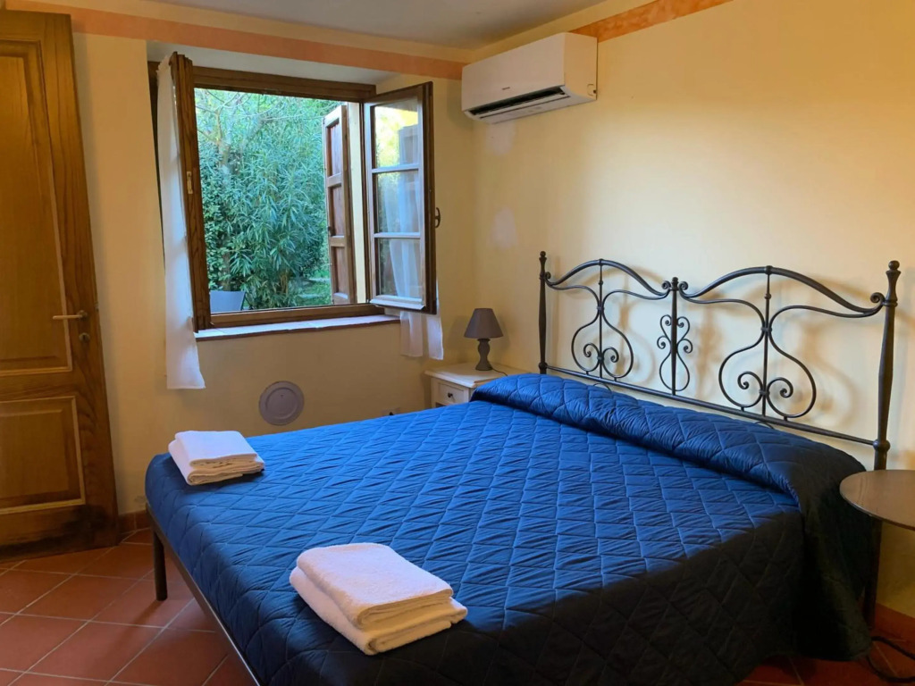 3 bedrooms appartement with shared pool enclosed garden and wifi at Montecarlo