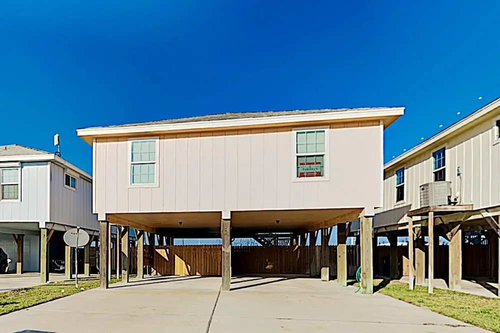103vivie 3 Bedroom Home