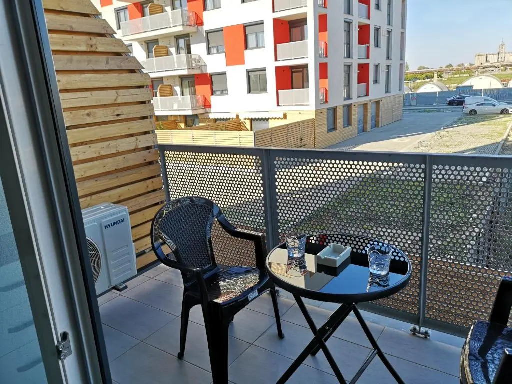 Ared-Atrium Mall ChrysFlatty 3 Premium apartment 60mp