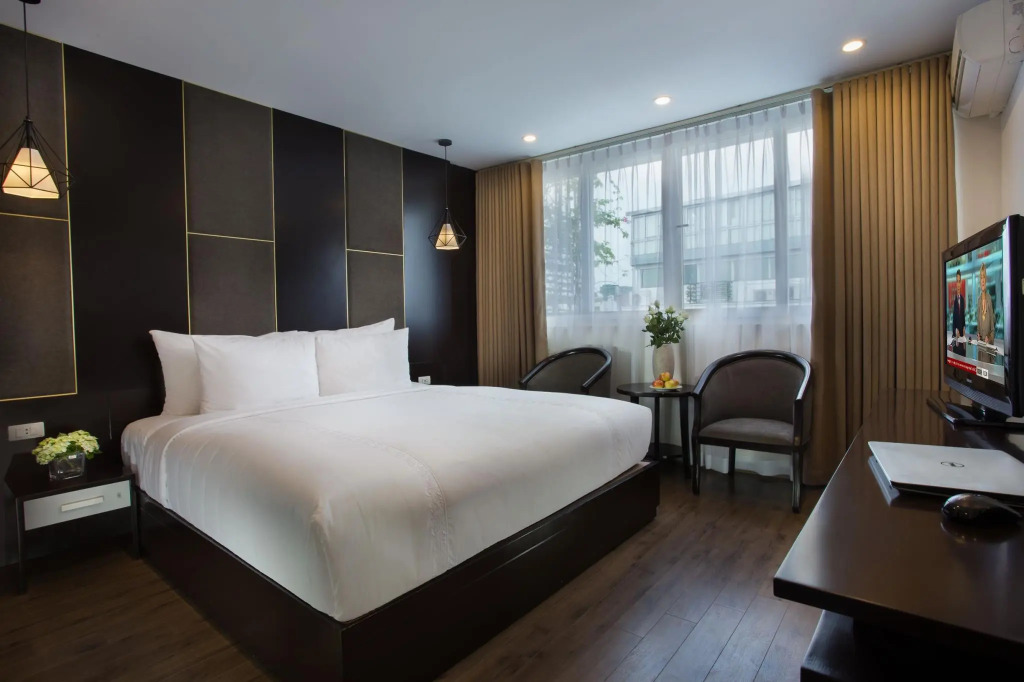 Rising Dragon Grand Hotel