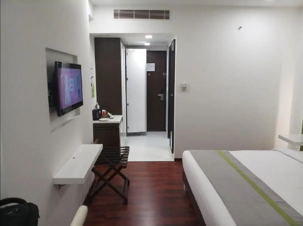 Lemon Tree Hotel, Banjara Hills, Hyderabad