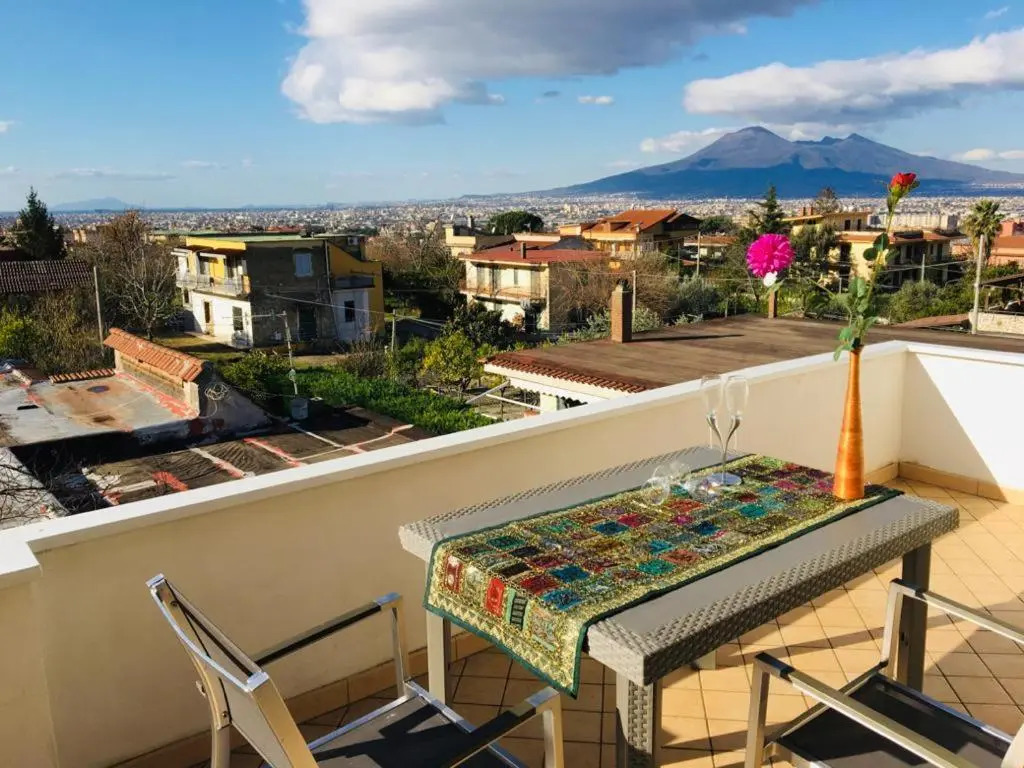 Secret pearl! Amalfi Coast, Pompei & Naples Free parking