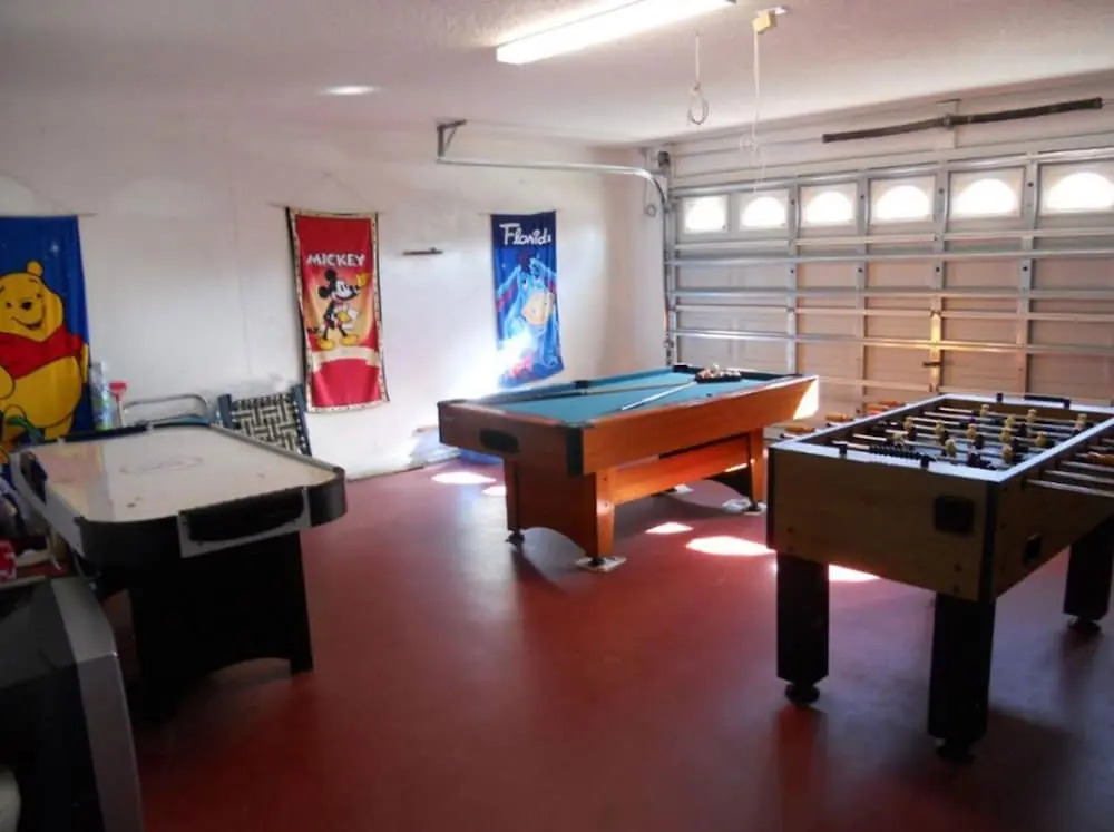 An Amazing 4 Bedroom House With ots own Swimming Pool