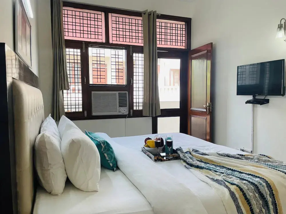 Olive Service Apartment DLF Galleria