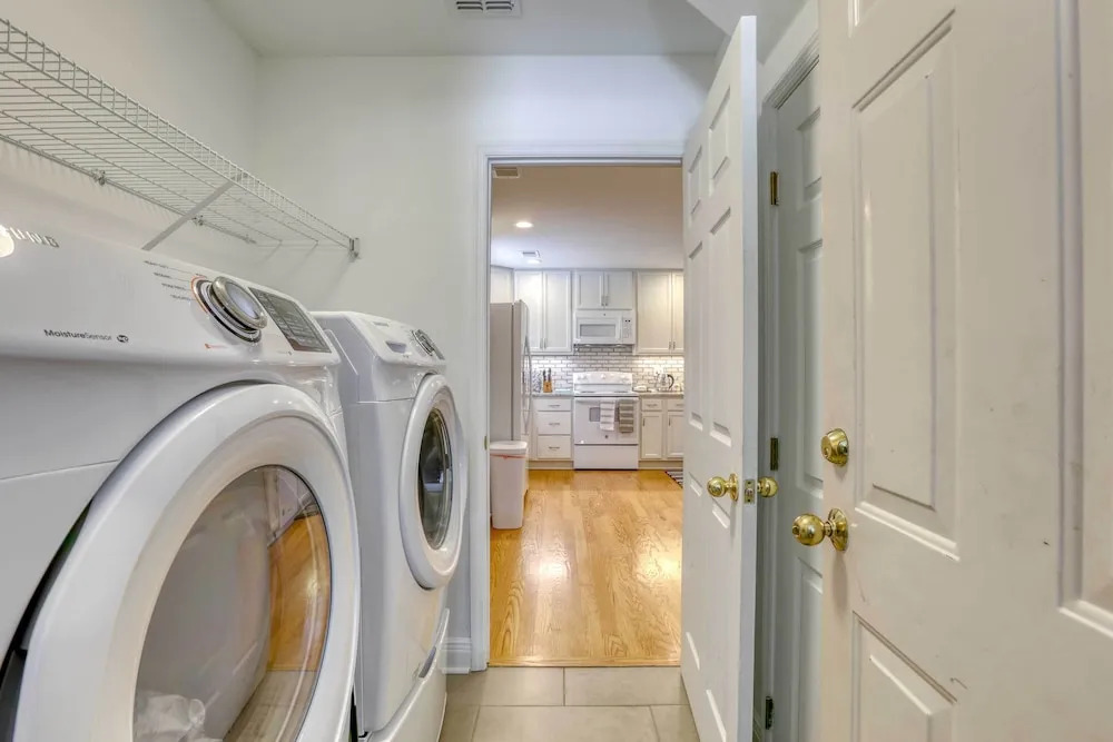 Bright Tallahassee Home, 5 Mi to Dtwn & Lake Ella!