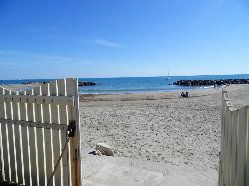 House With 2 Bedrooms in Frontignan, With Enclosed Garden and Wifi - 3