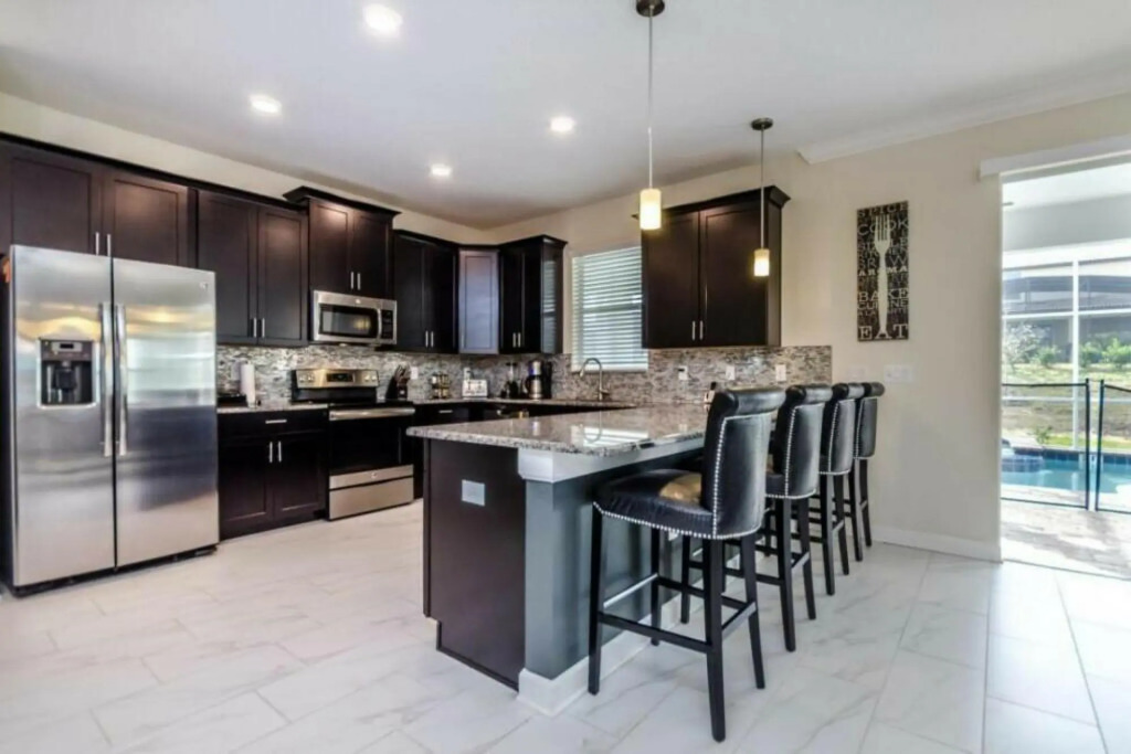 Amazing Champions Gate 7 bedrooms/6 bathrooms!