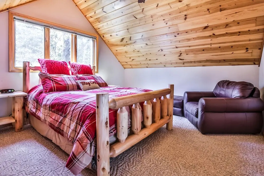 Sandy Cove - 4 Br Home