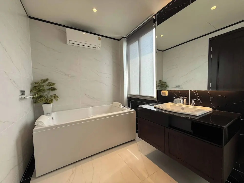 House Near Suvarnabhumi Airport