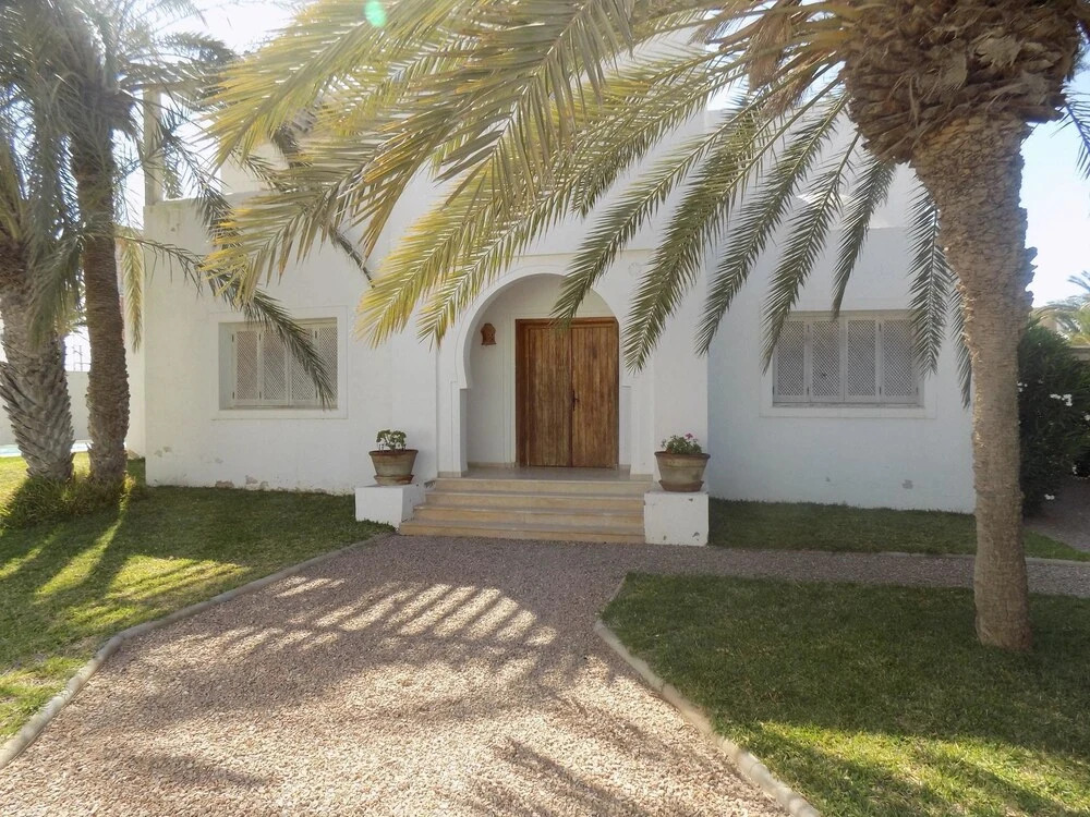 House With 4 Bedrooms in Sidi Mehrez, With Pool Access, Enclosed Garde