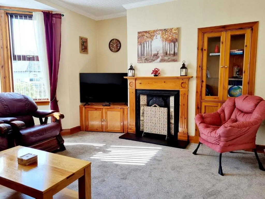 Inverness City 3 bedroom house free parking
