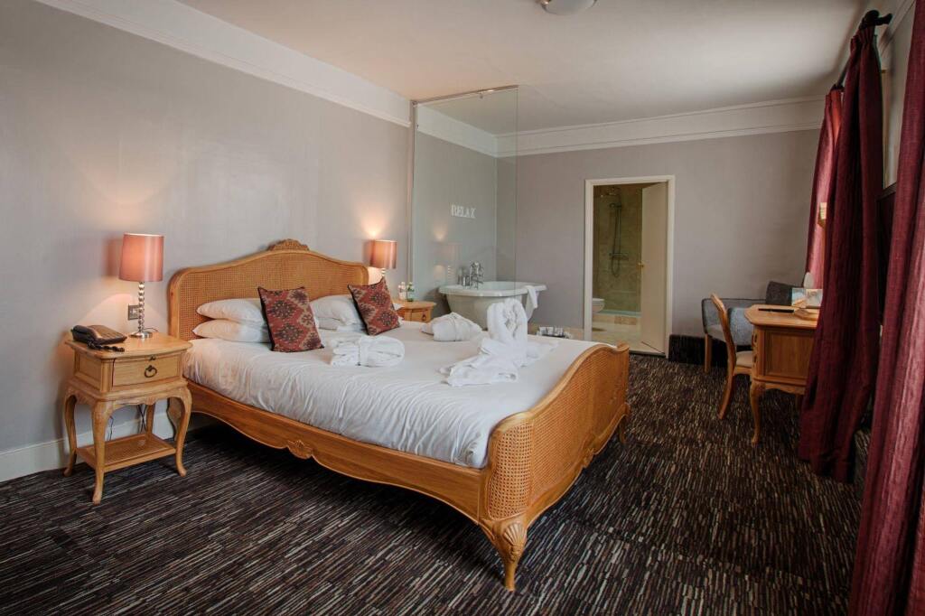 The Saracens Head Hotel