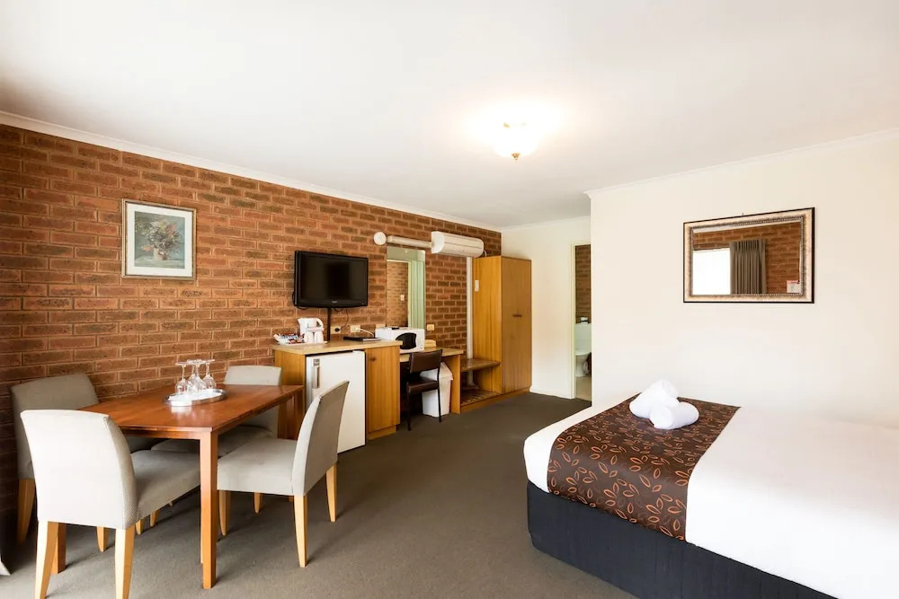 Advance Motel