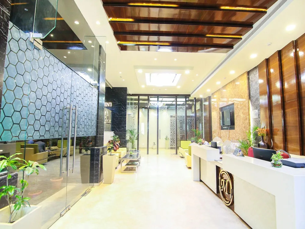 OYO 13482 Hotel Moments