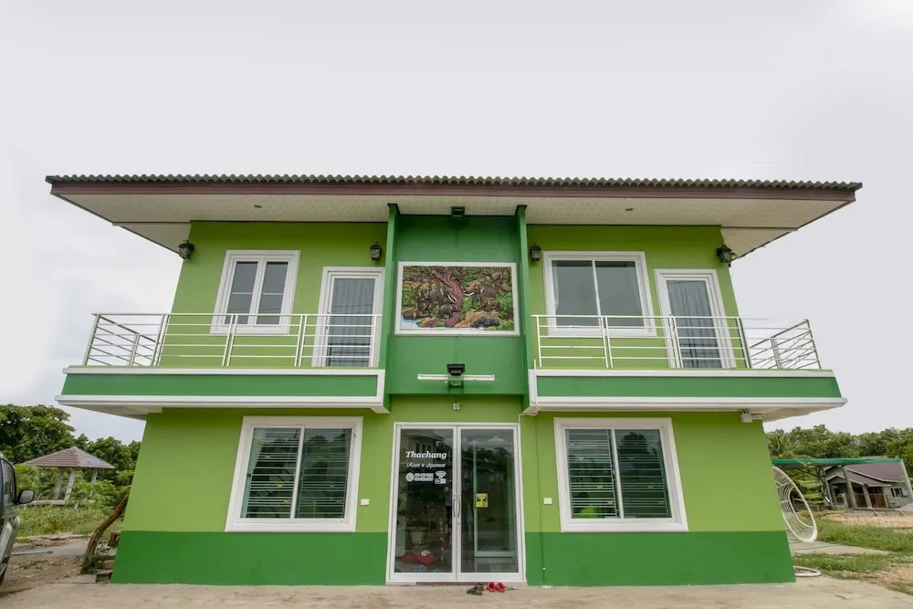OYO 956 Thachang Resort
