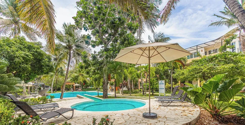 Infiniti Blu Family Suite With Private Beach
