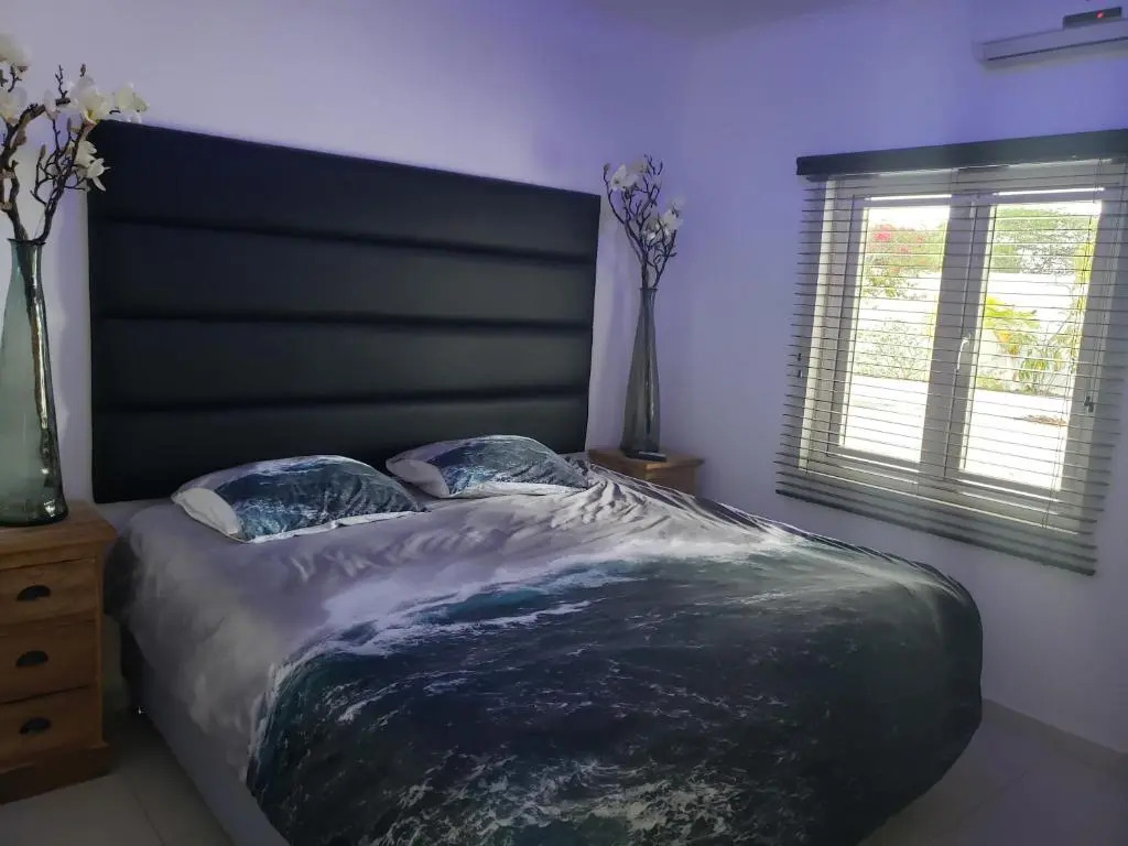 Palm Beach 34 Suitable for 8 Persons 4 Bedrooms 4 Bathrooms