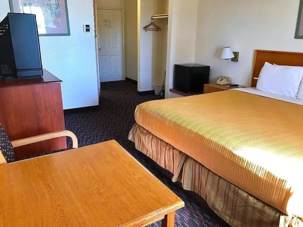 Best Western Country
