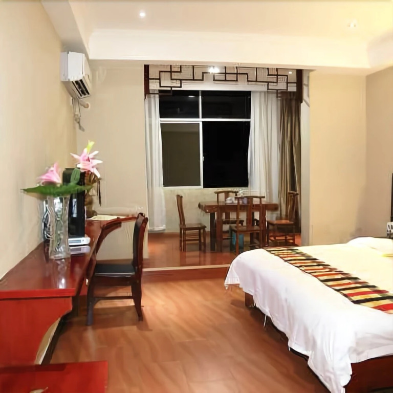 Tuwo Holiday Manor
