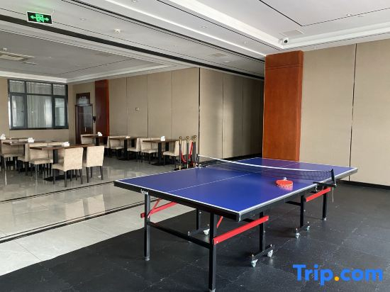 Jingjing Light Luxury Hotel (Mingshi Branch)