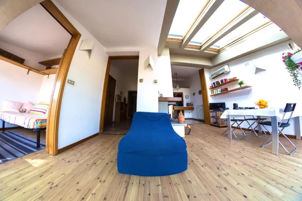 Settesanti Vintage Attic