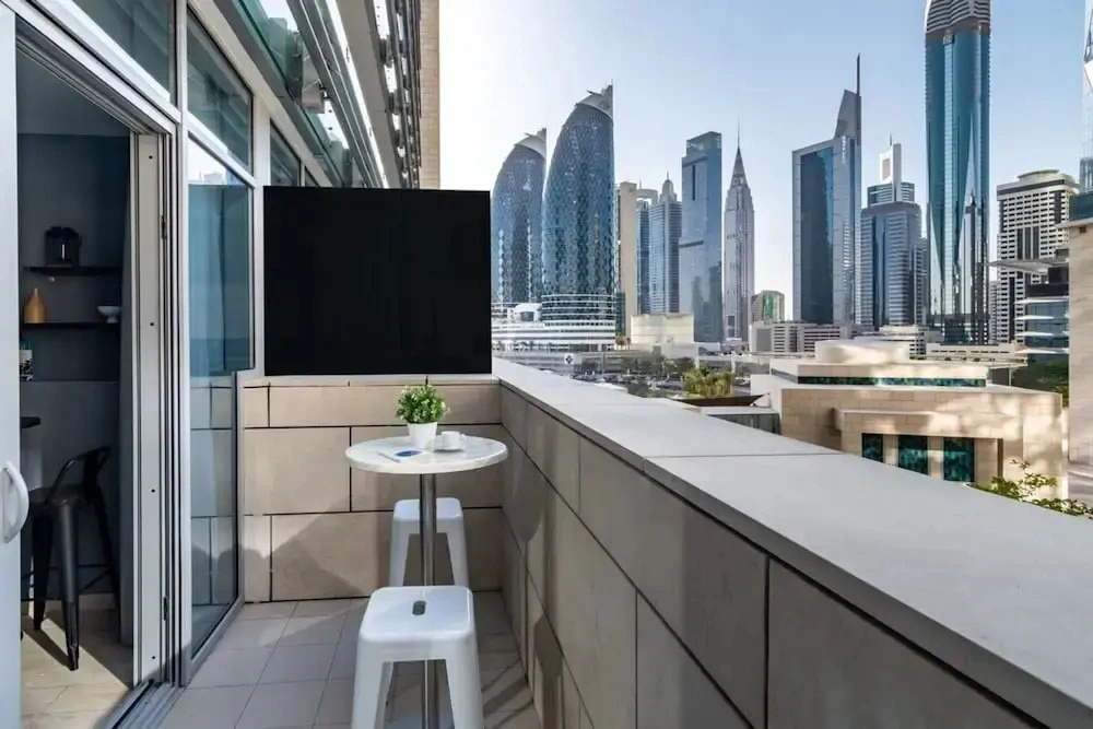 Silkhaus Comfy Studio in Difc Gym Pool Balcony