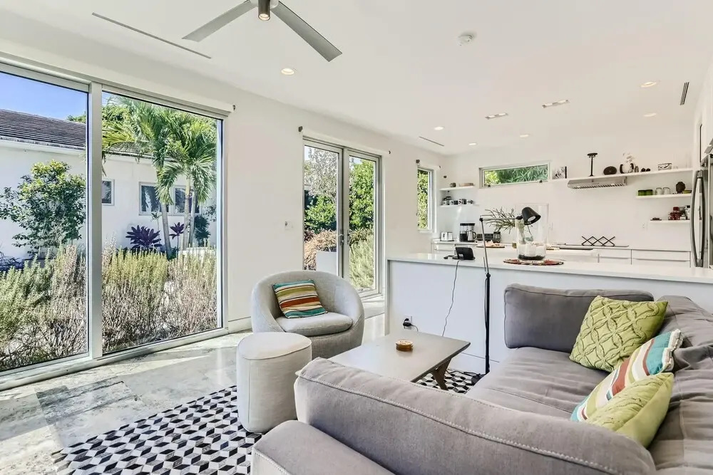 Villa Ardmore - Indulge in Spa Living with Guesthouse & Private Pool