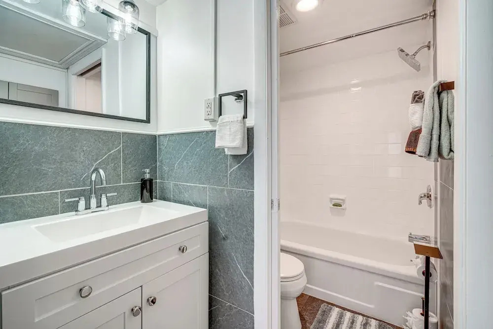 Walk to Casino: Condo w/ Balcony in Atlantic City!