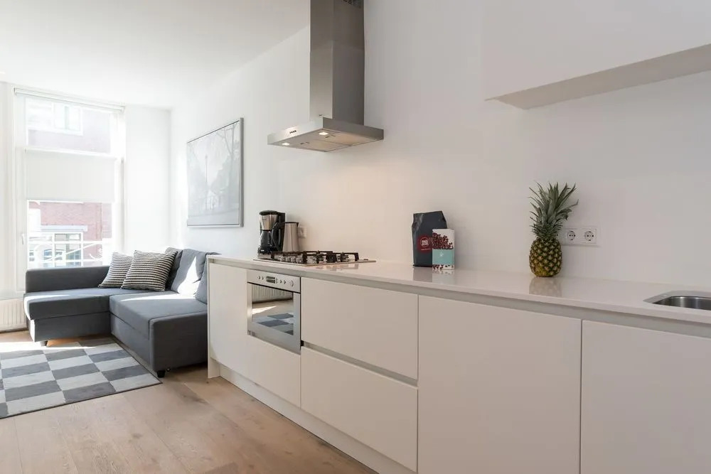 Ruby van Gogh Apartments