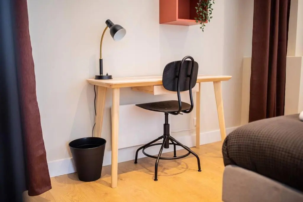 Delightful 2 Bedroom Serviced Apartment 54m2 -MST40D-