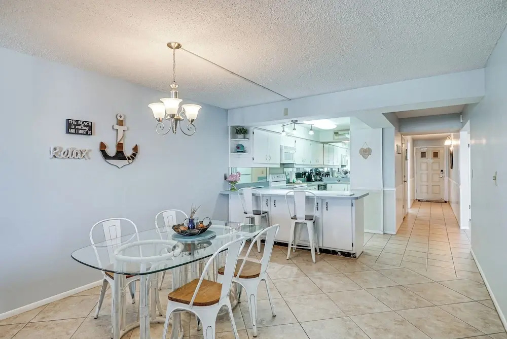 Regency Towers PCB Condo: Beach Access & 2 Pools