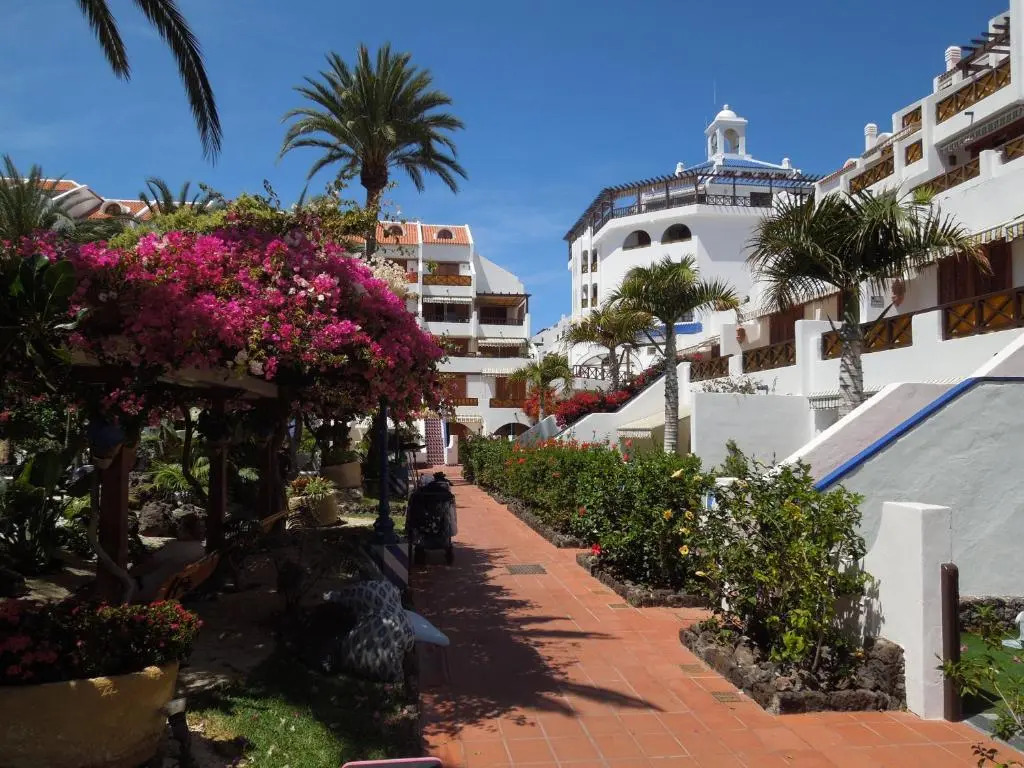 Two bedroom beachfront apartment No 3 with sea-view, heated pool, close to the sea