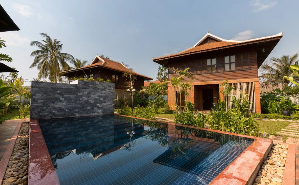 Wooden Residence Villa