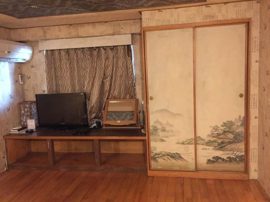 Li Ti Hotel