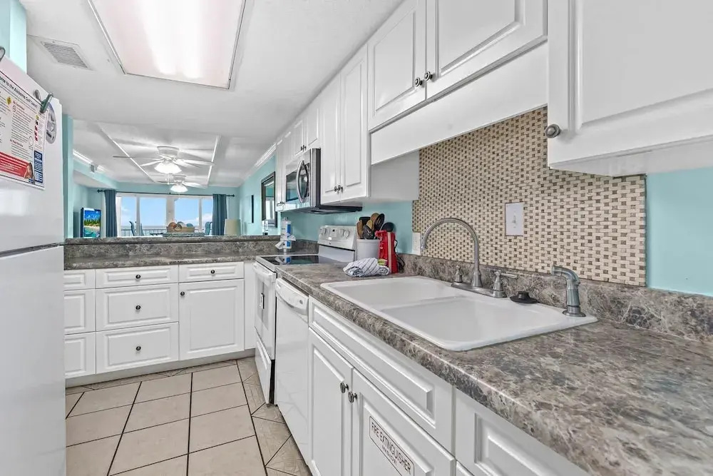 Castaways 1b 2 Bedroom Condo