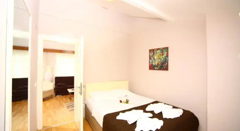 Rose Suites