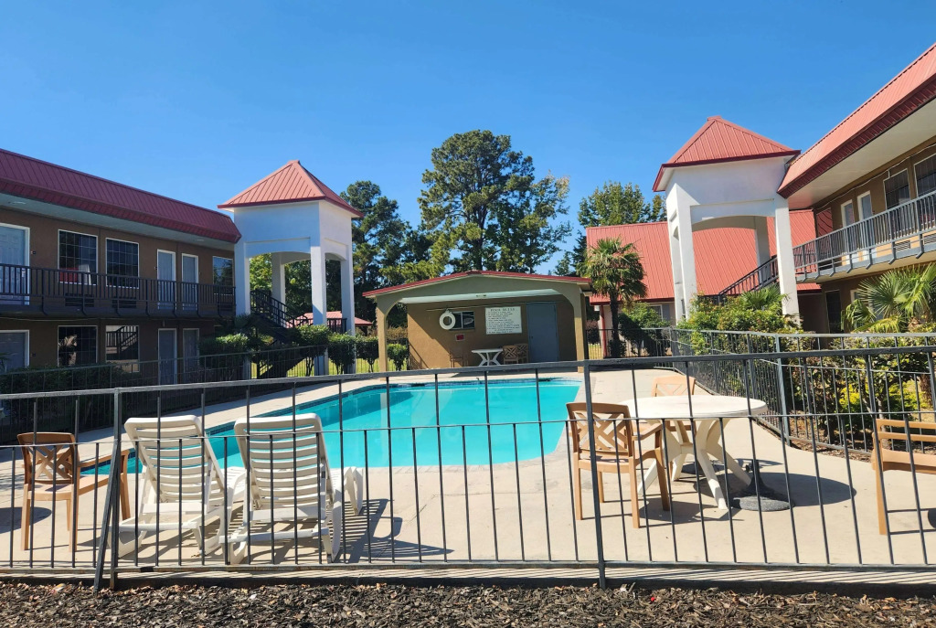 Days Inn by Wyndham Leesville