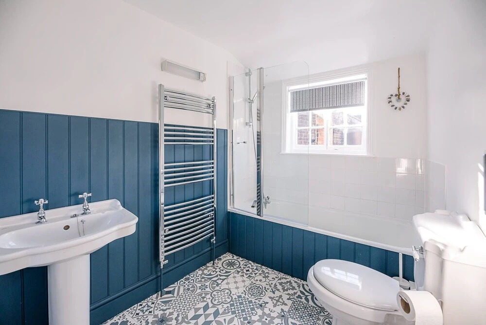 Bonheur, 16 Bartholomew Green, Southwold