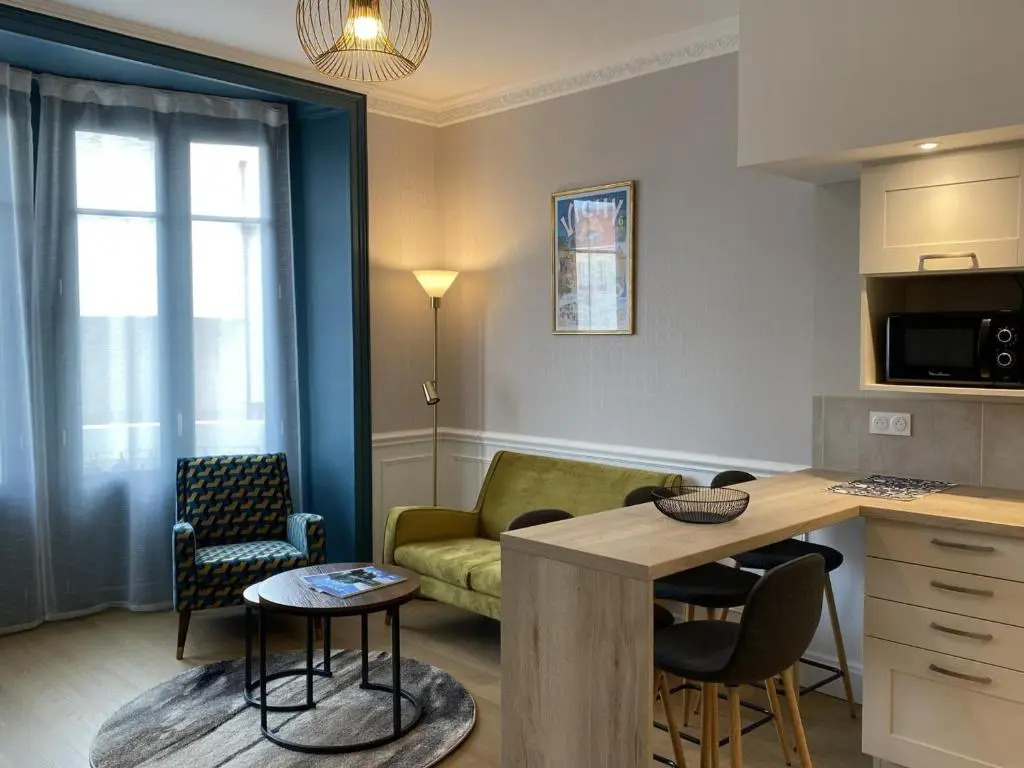 Appartement Vichy, 2 pièces, 2 personnes - FR-1-489-366